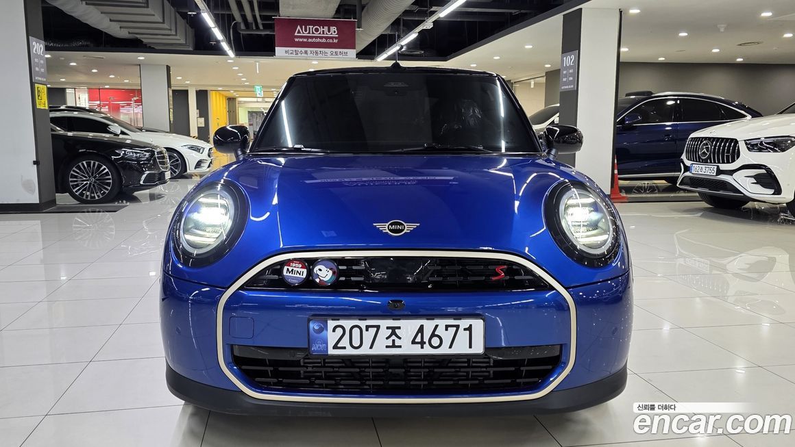 Mini Cooper Convertible 2025