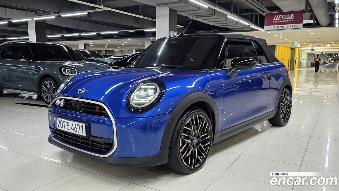 Mini Cooper Convertible 2025