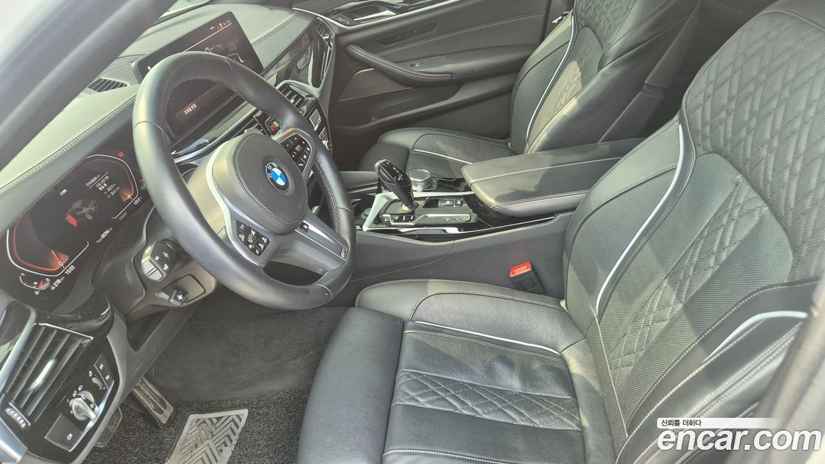 BMW 5-Series 2022