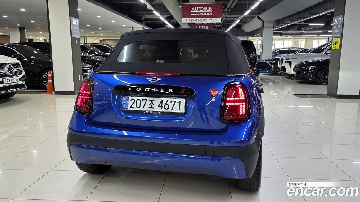 Mini Cooper Convertible 2025