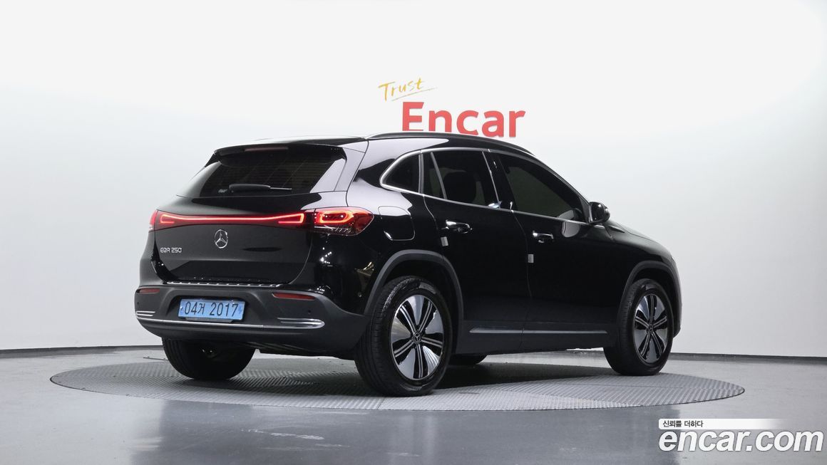 Mercedes-Benz EQA 2023