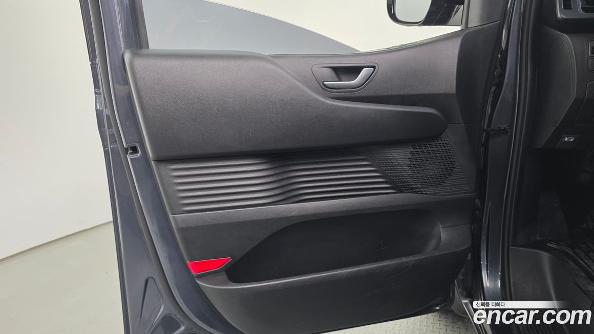 Hyundai Staria 2022