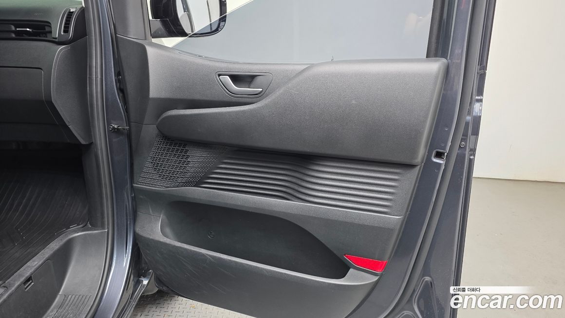 Hyundai Staria 2022