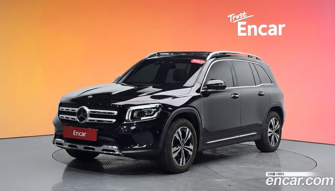 Mercedes-Benz GLB-Class 2023
