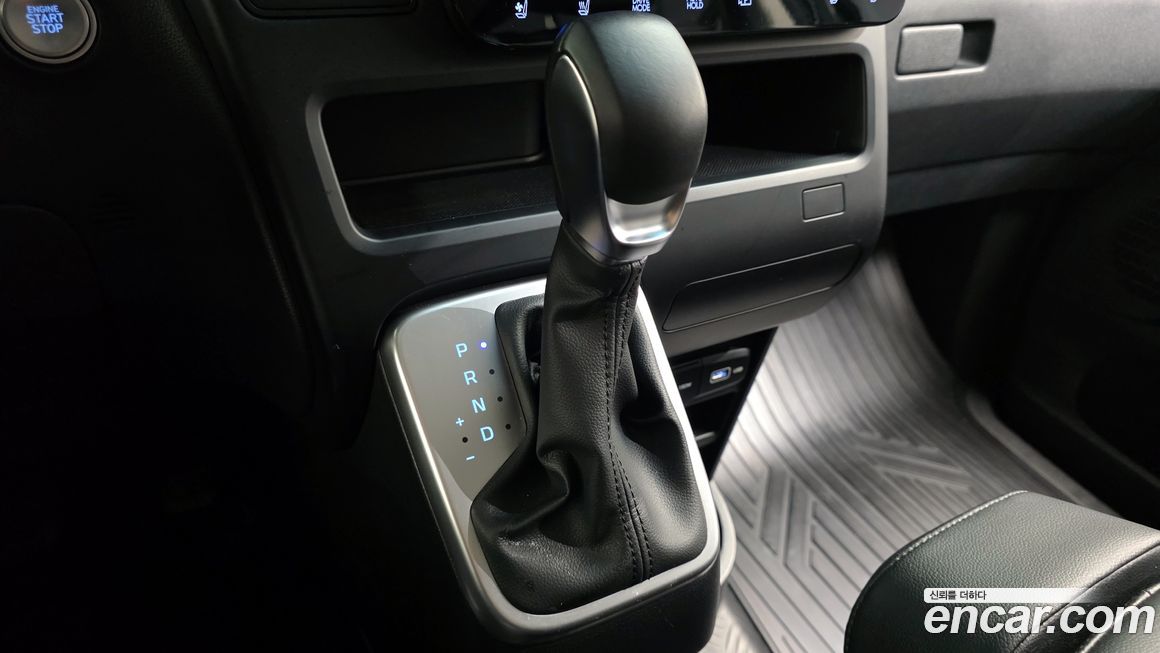 Hyundai Staria 2022