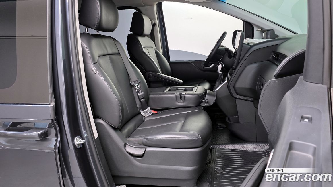 Hyundai Staria 2022