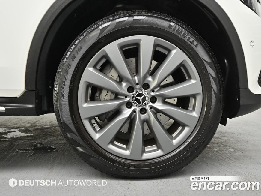 Mercedes-Benz GLC-Class 2019