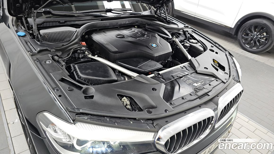 BMW 5-Series 2020