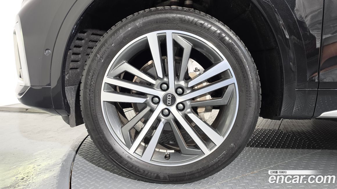 Audi Q5 2021