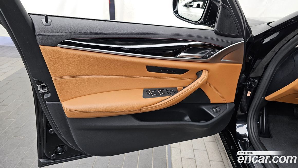 BMW 5-Series 2020