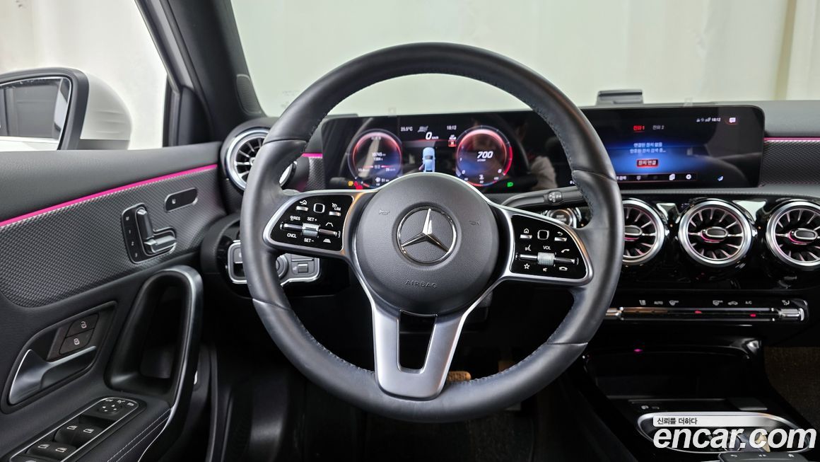 Mercedes-Benz A-Class 2023