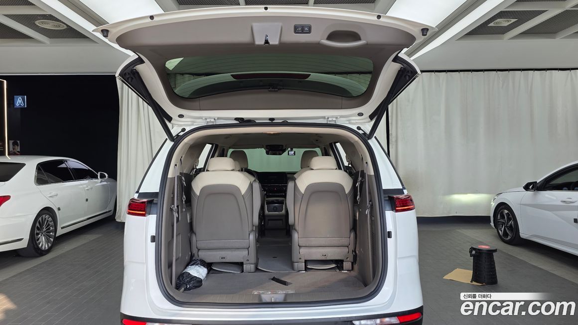 Kia Canival 2021