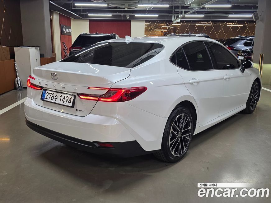 Toyota Camry 2025