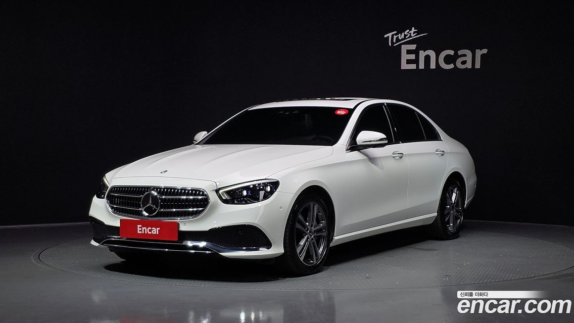 Mercedes-Benz E-Class 2022