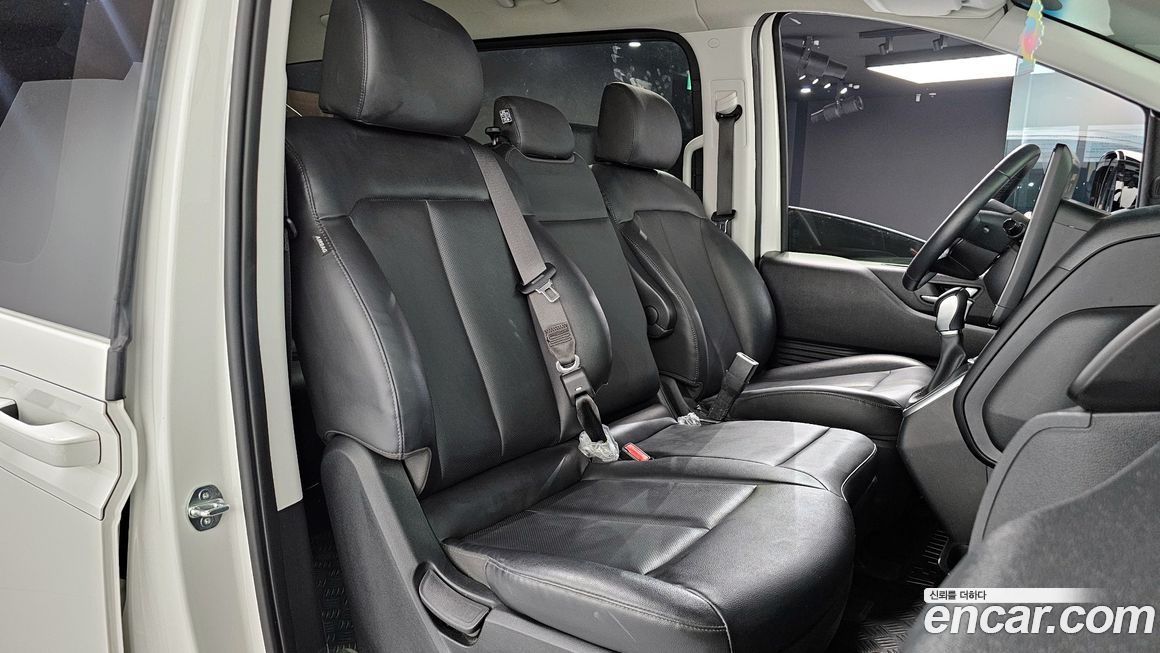 Hyundai Staria 2024