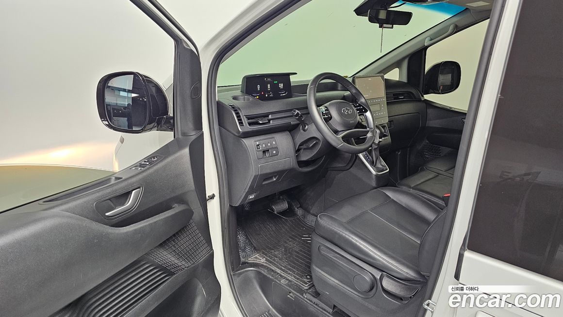 Hyundai Staria 2024