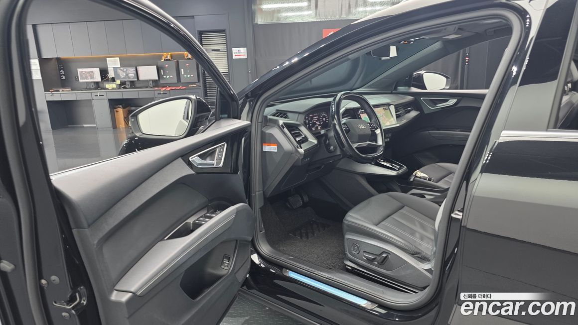 Audi Q4 e-tron 2025