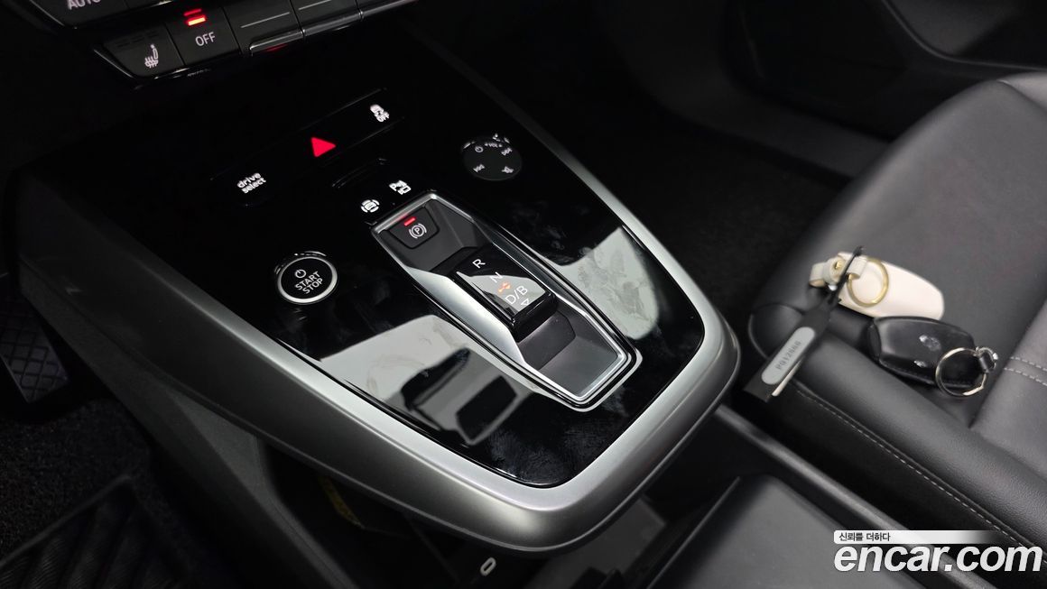 Audi Q4 e-tron 2025