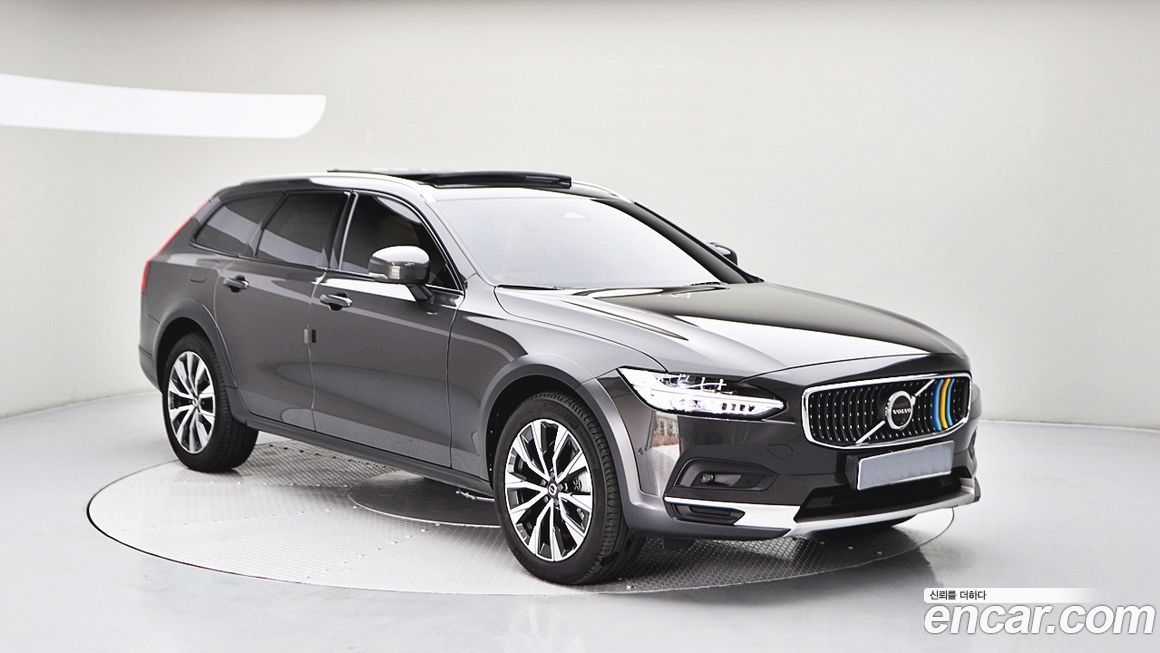 Volvo V90 2024