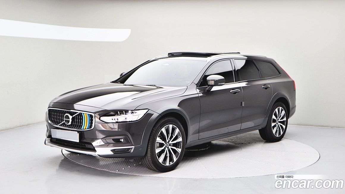 Volvo V90 2024