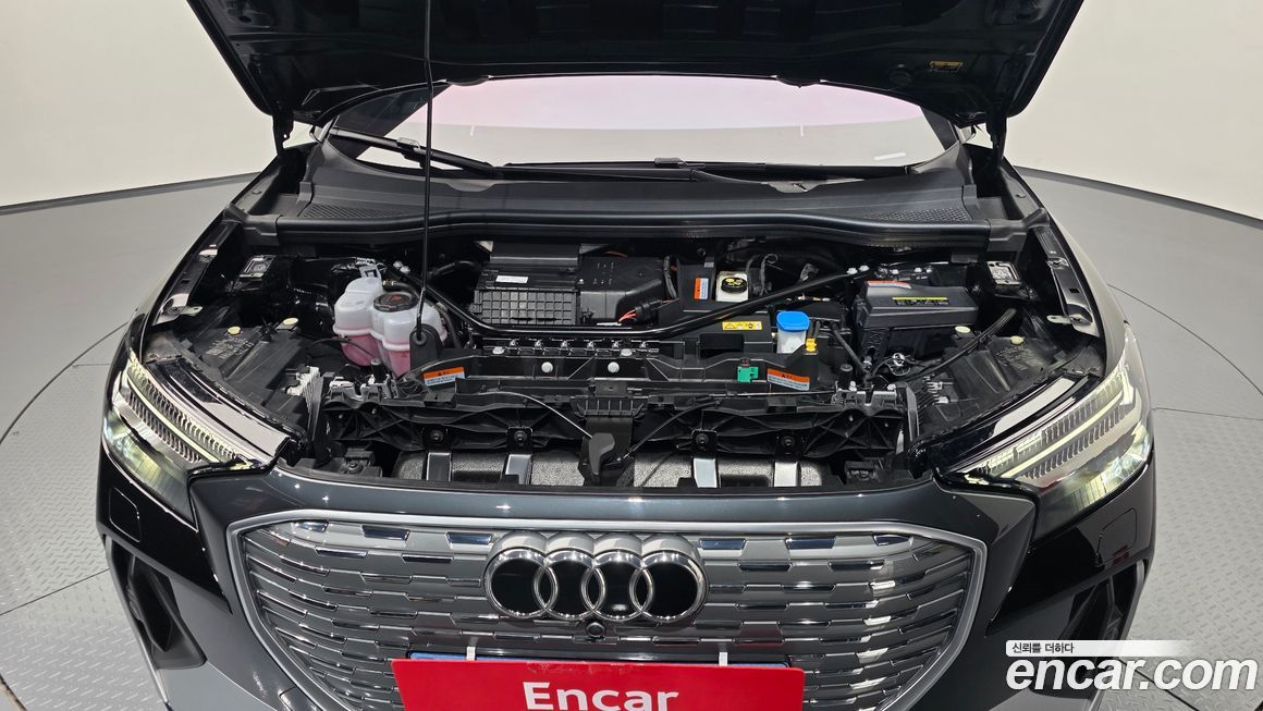 Audi Q4 e-tron 2025