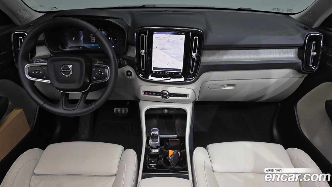 Volvo XC40 2023