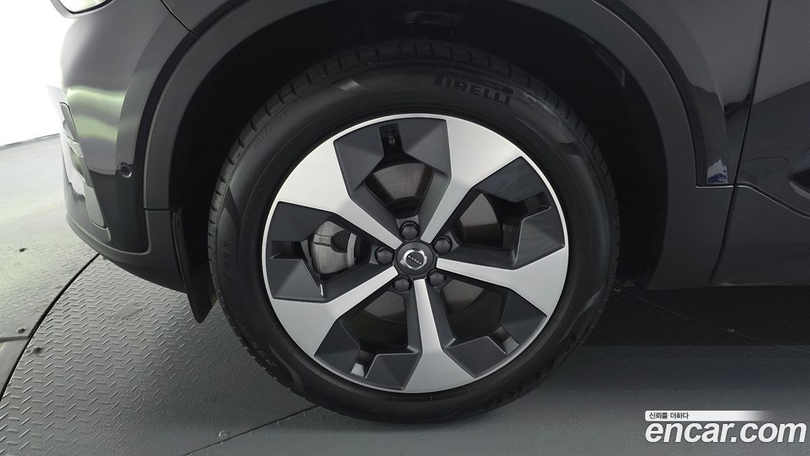 Volvo XC40 2023