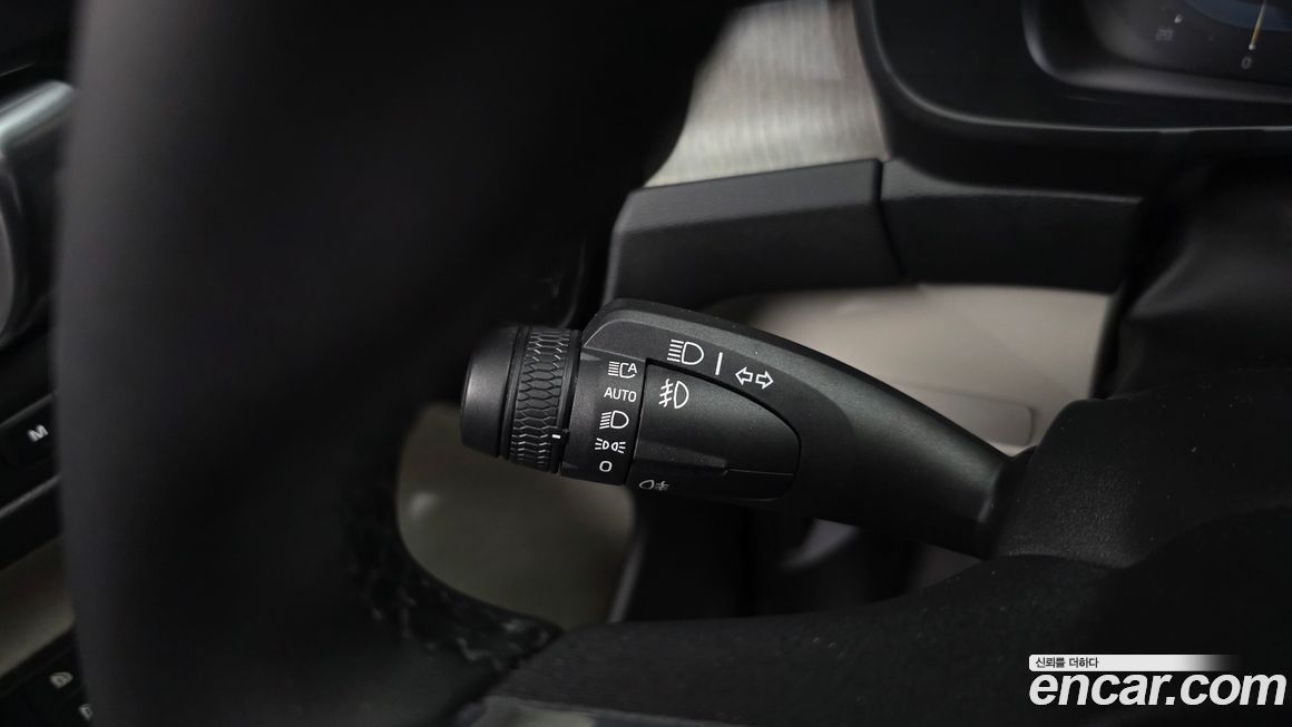 Volvo XC40 2023