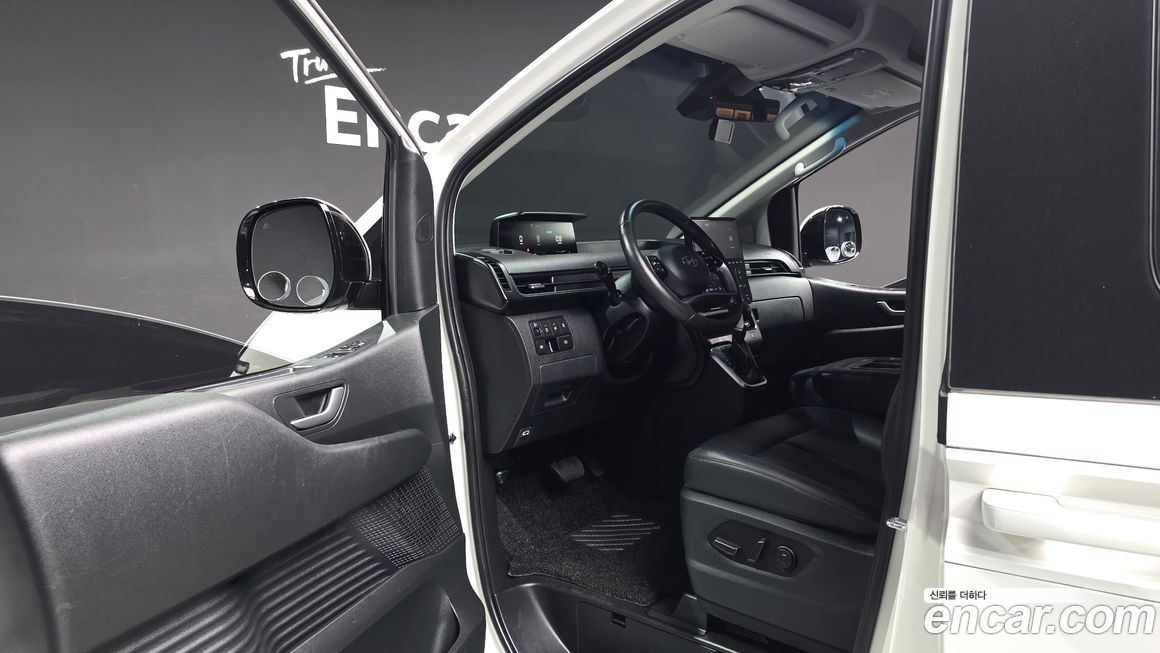 Hyundai Staria 2023