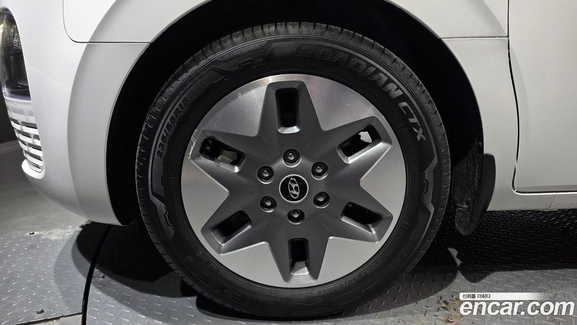 Hyundai Staria 2023