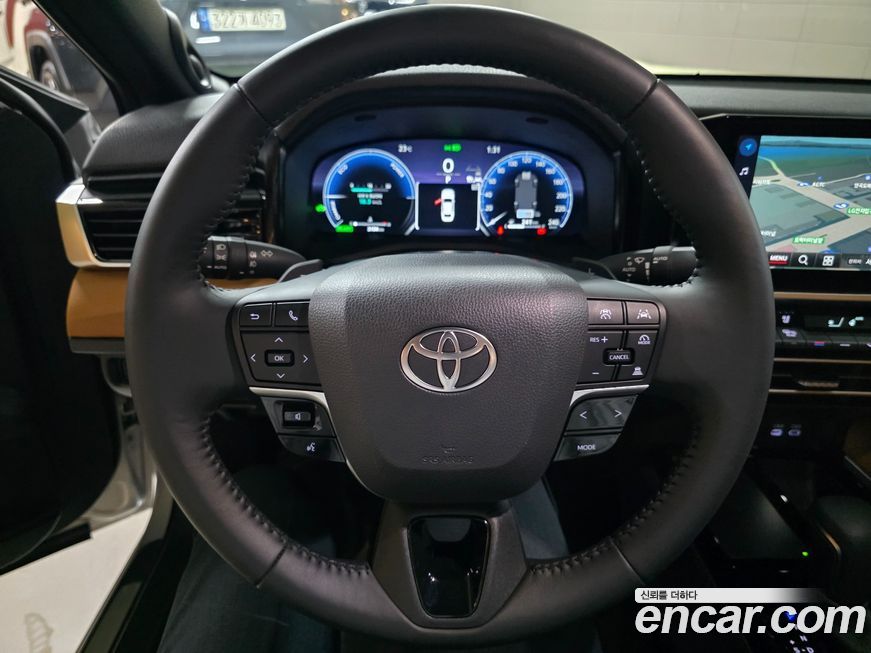 Toyota Camry 2025