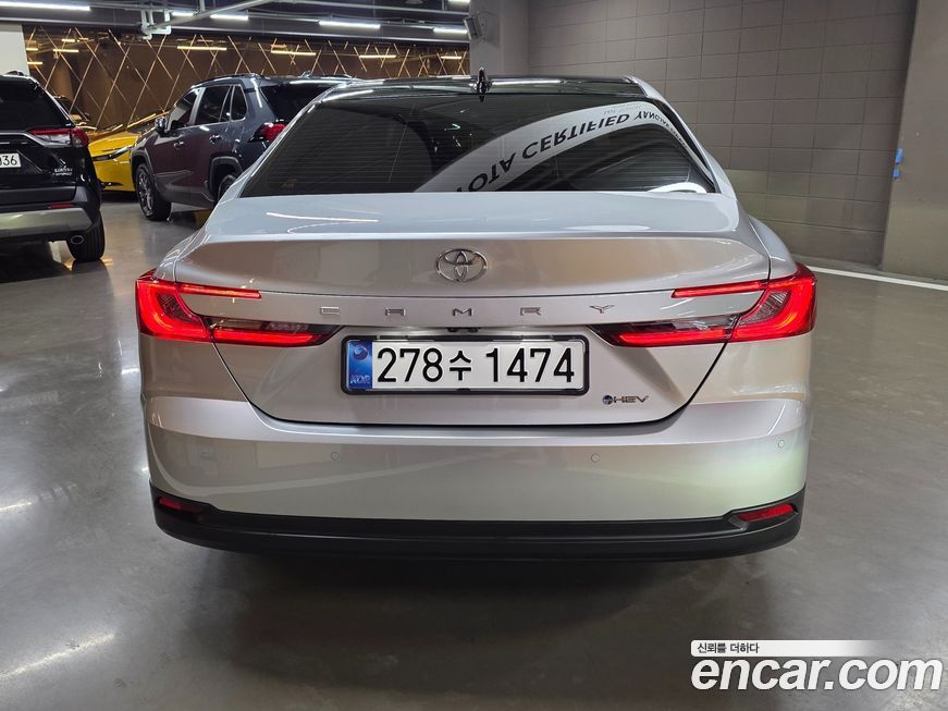 Toyota Camry 2025