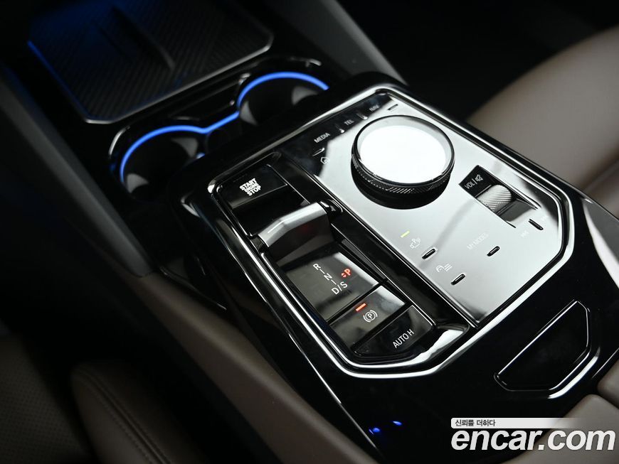 BMW 5-Series 2025