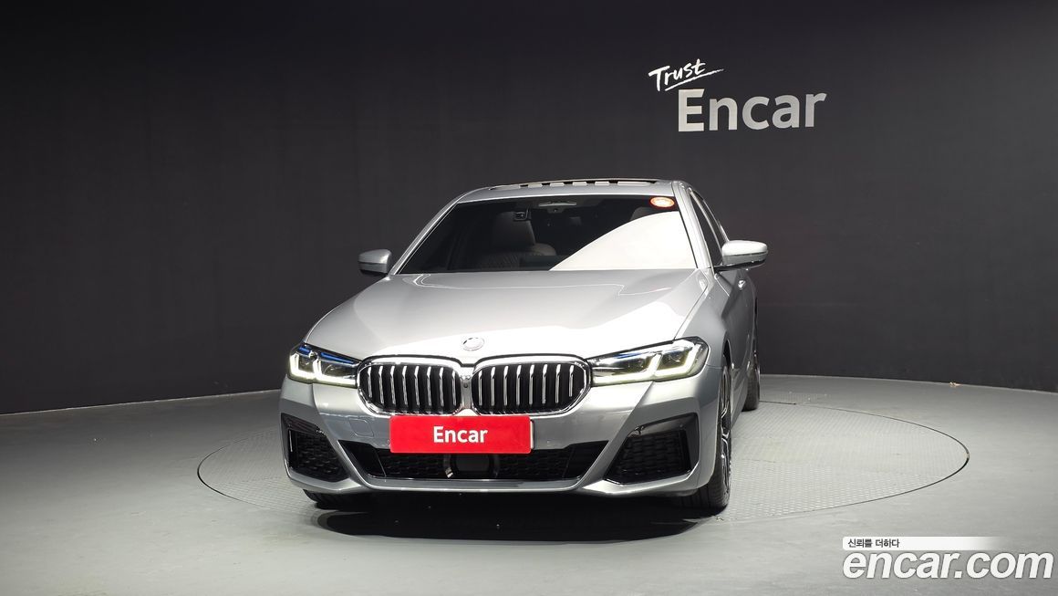 BMW 5-Series 2023