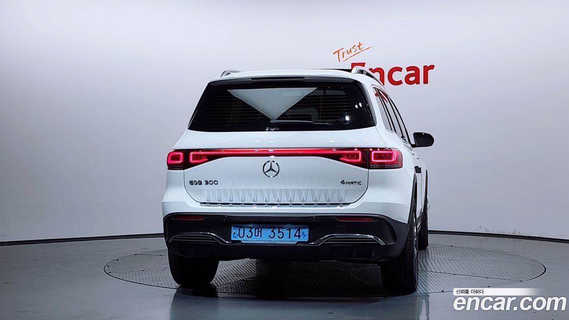 Mercedes-Benz EQB 2024