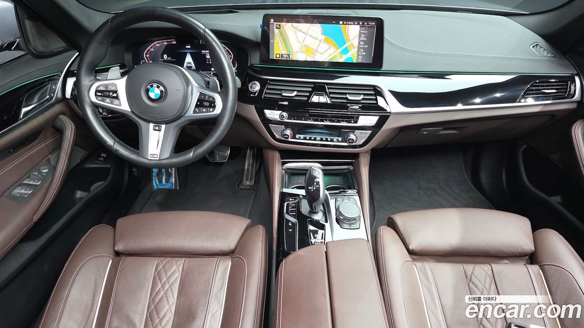 BMW 5-Series 2023