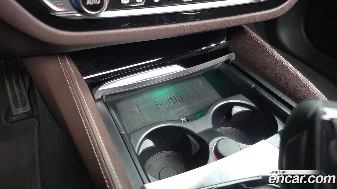 BMW 5-Series 2023