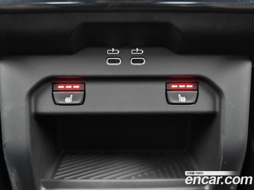 BMW 5-Series 2025