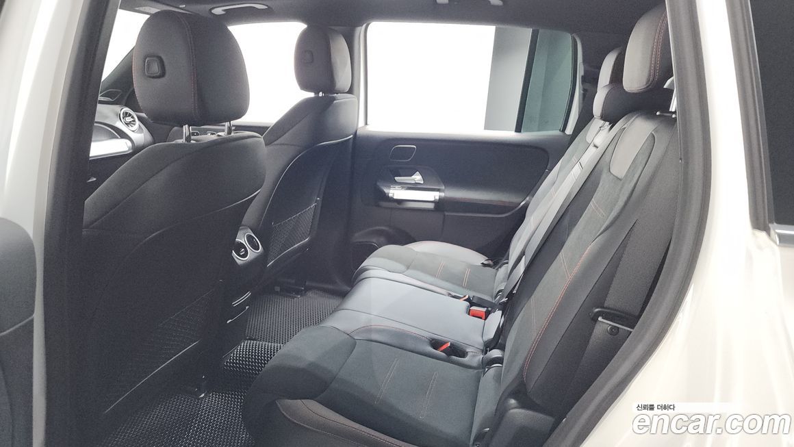Mercedes-Benz EQB 2024
