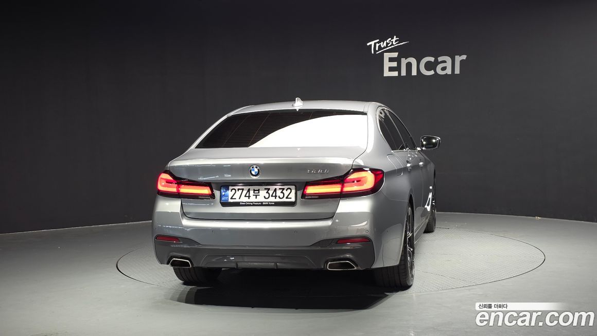 BMW 5-Series 2023