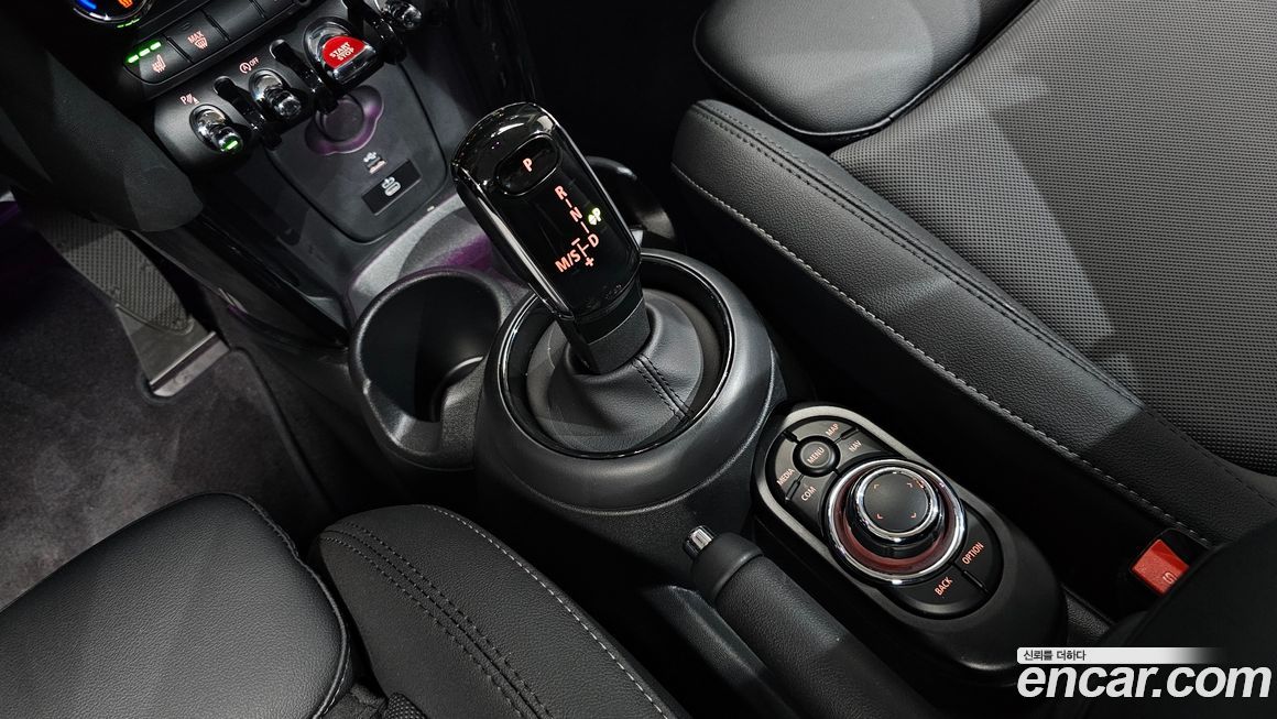 Mini Cooper 2024