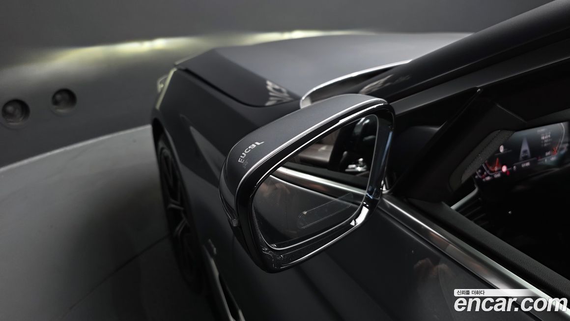 BMW 5-Series 2023