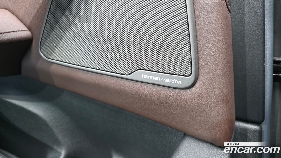 BMW 5-Series 2023