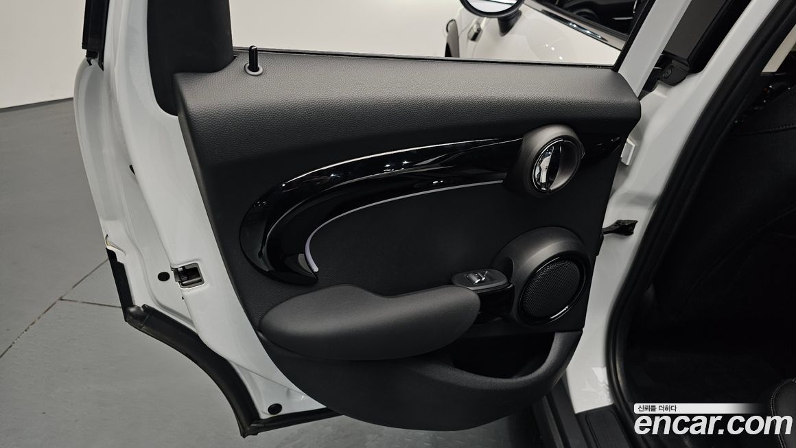 Mini Cooper 2024