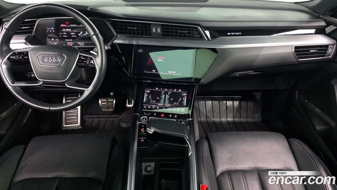 Audi e-tron 2023