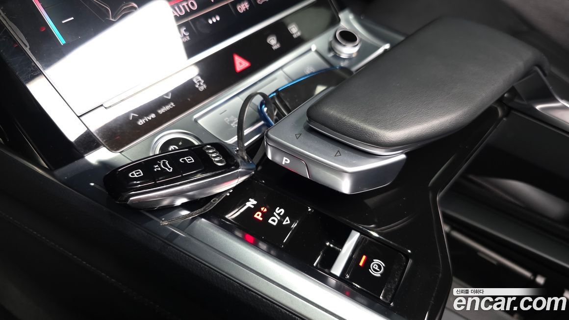 Audi e-tron 2023