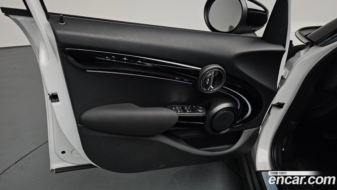 Mini Cooper 2024