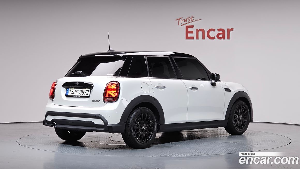 Mini Cooper 2024
