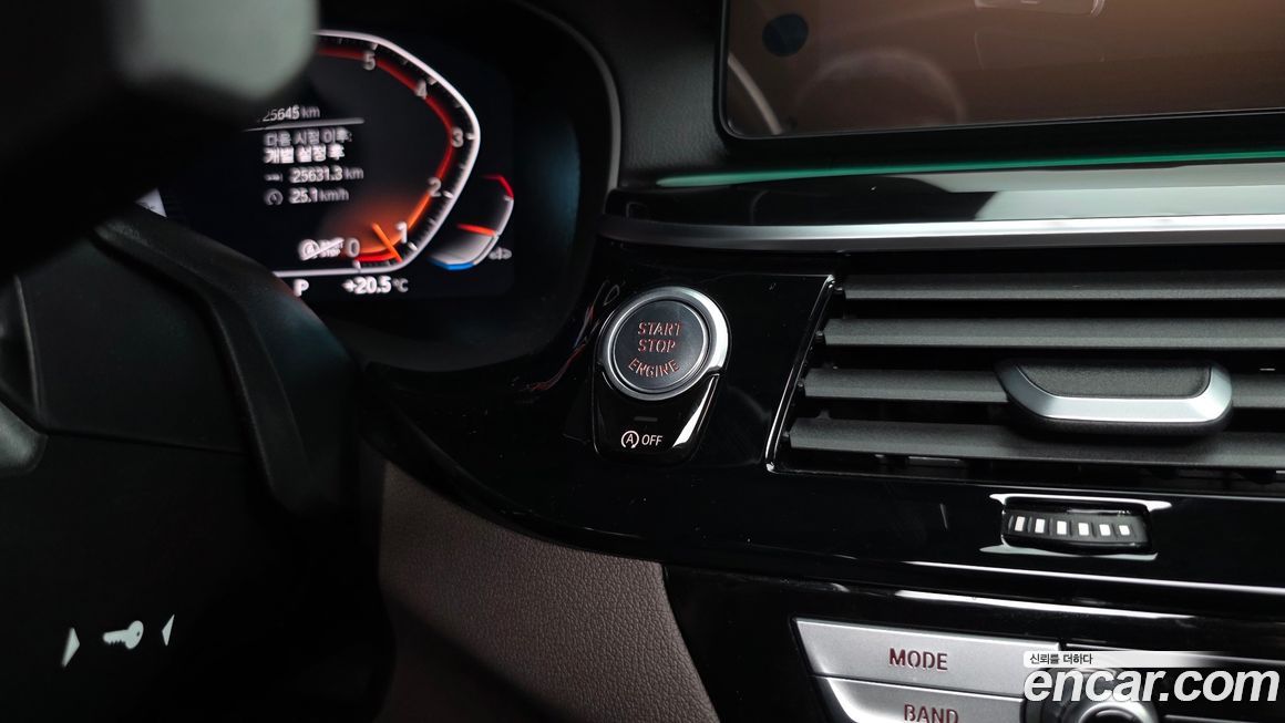 BMW 5-Series 2023