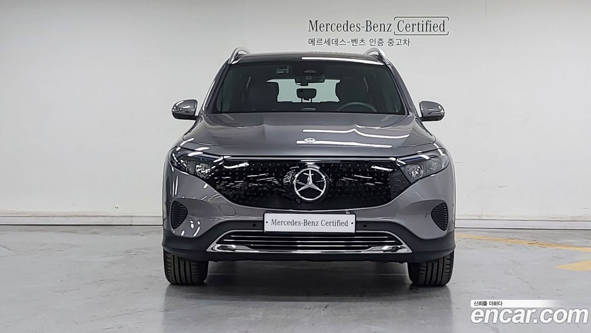 Mercedes-Benz EQB 2025